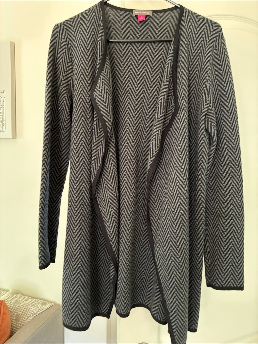 Vince Camuto Black & Gray Chevron Knit Open Cardigan